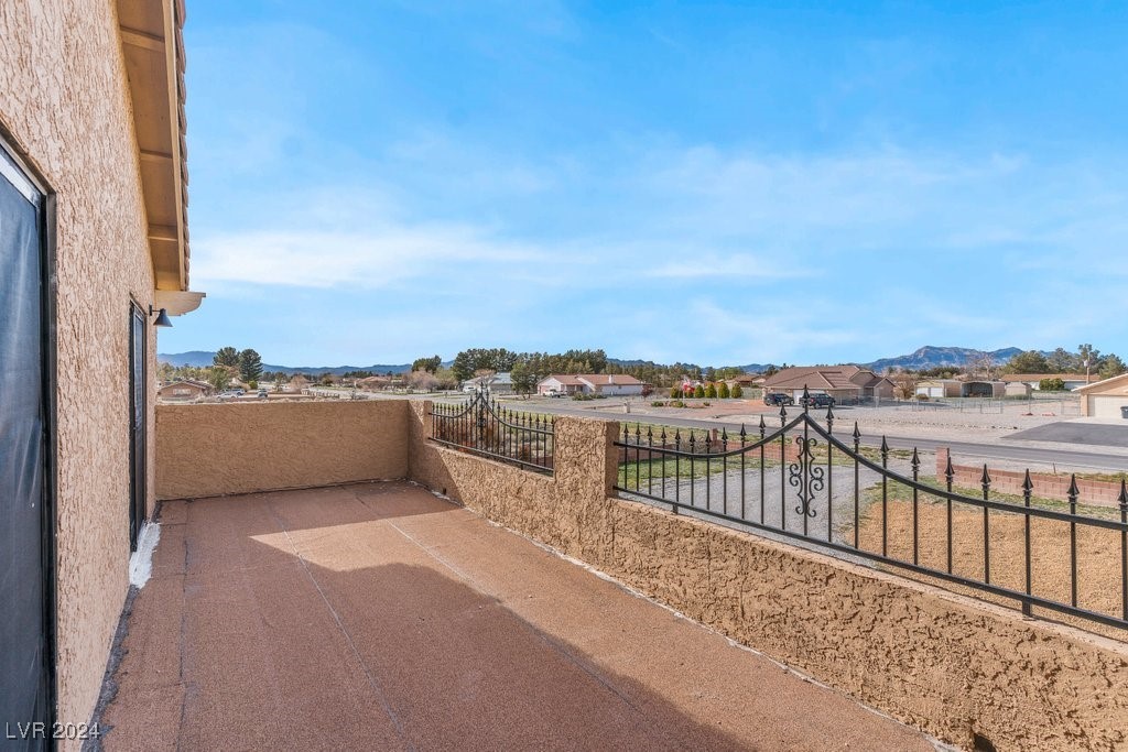 851 West Calvada Boulevard