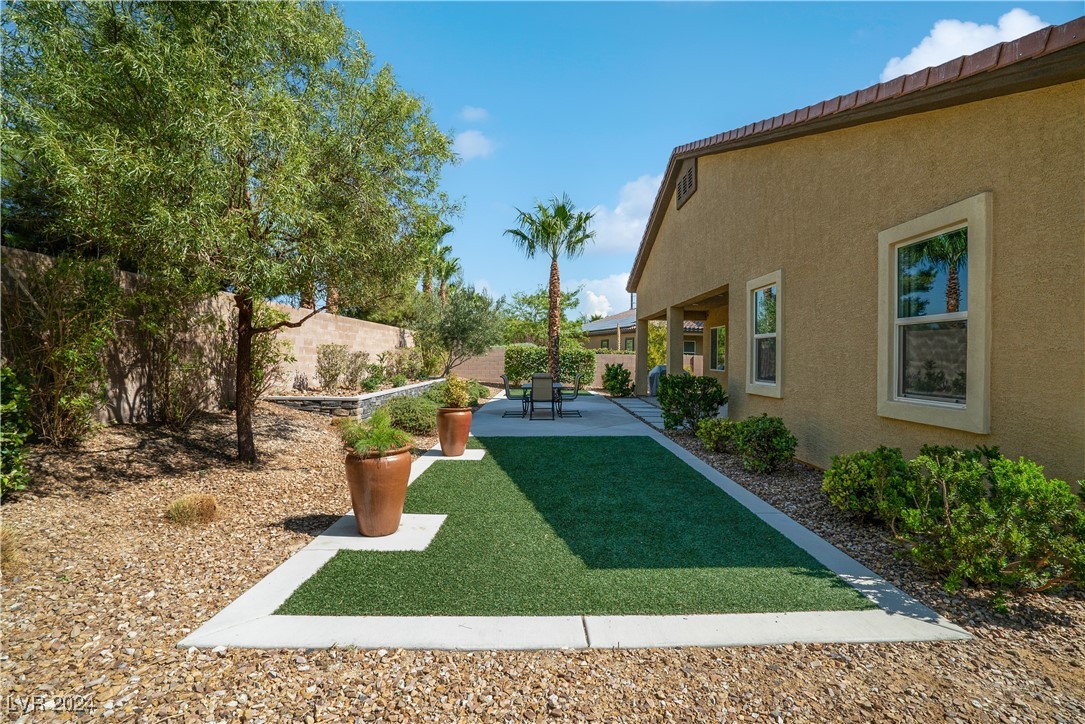 7107 Arabian Ridge Street