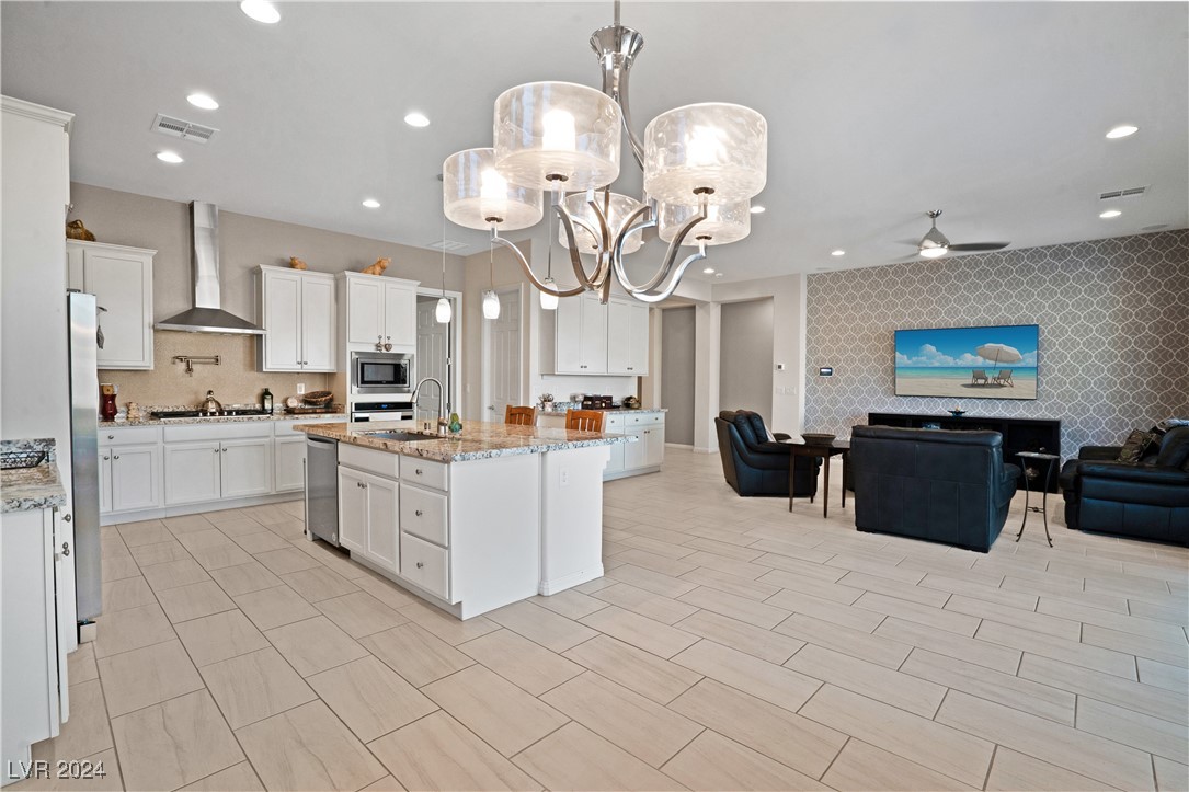 7107 Arabian Ridge Street