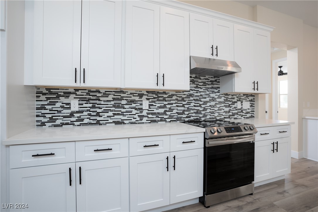 1661 East Laguna Street