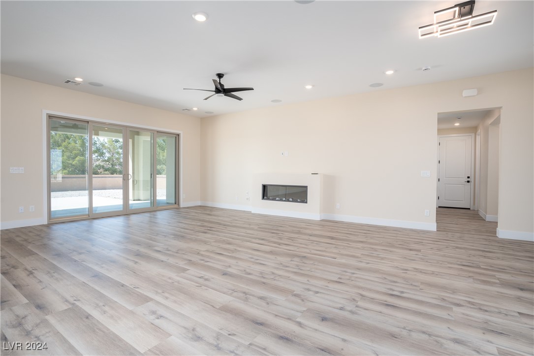 1661 East Laguna Street