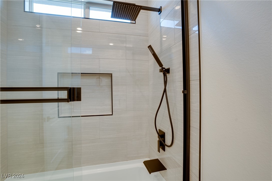 1661 East Laguna Street