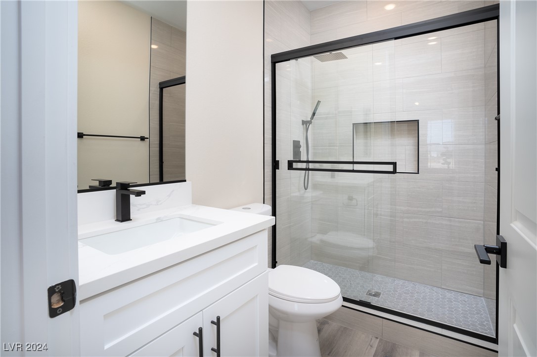 1661 East Laguna Street