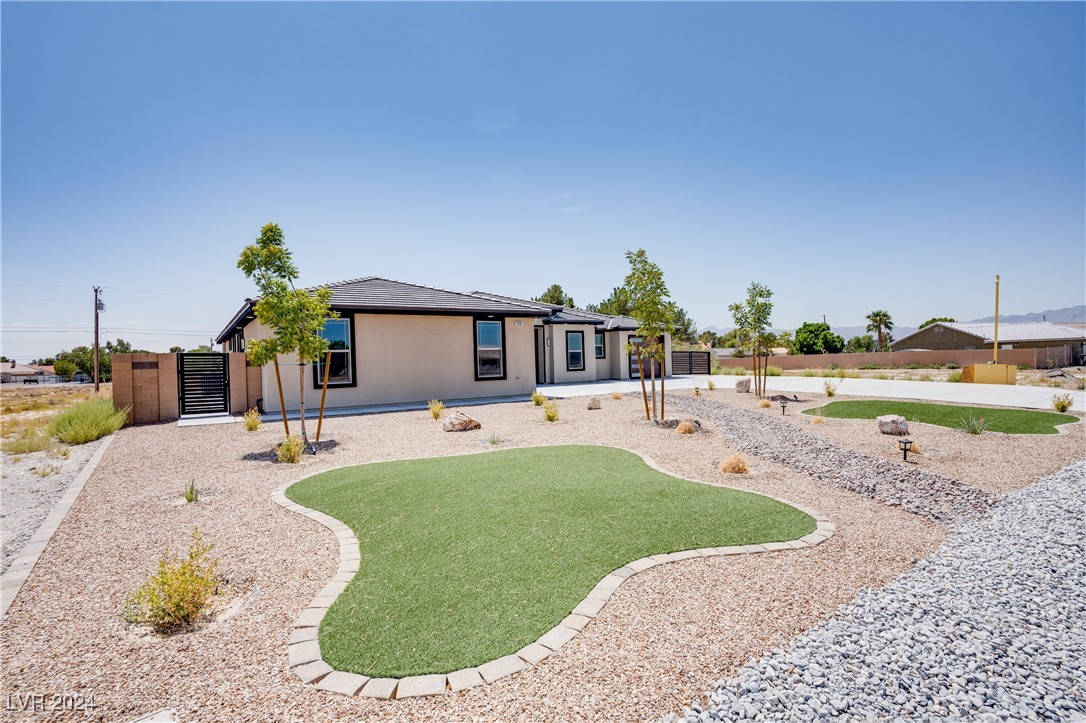 1661 East Laguna Street