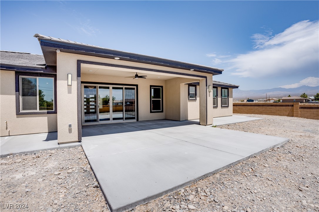 1661 East Laguna Street