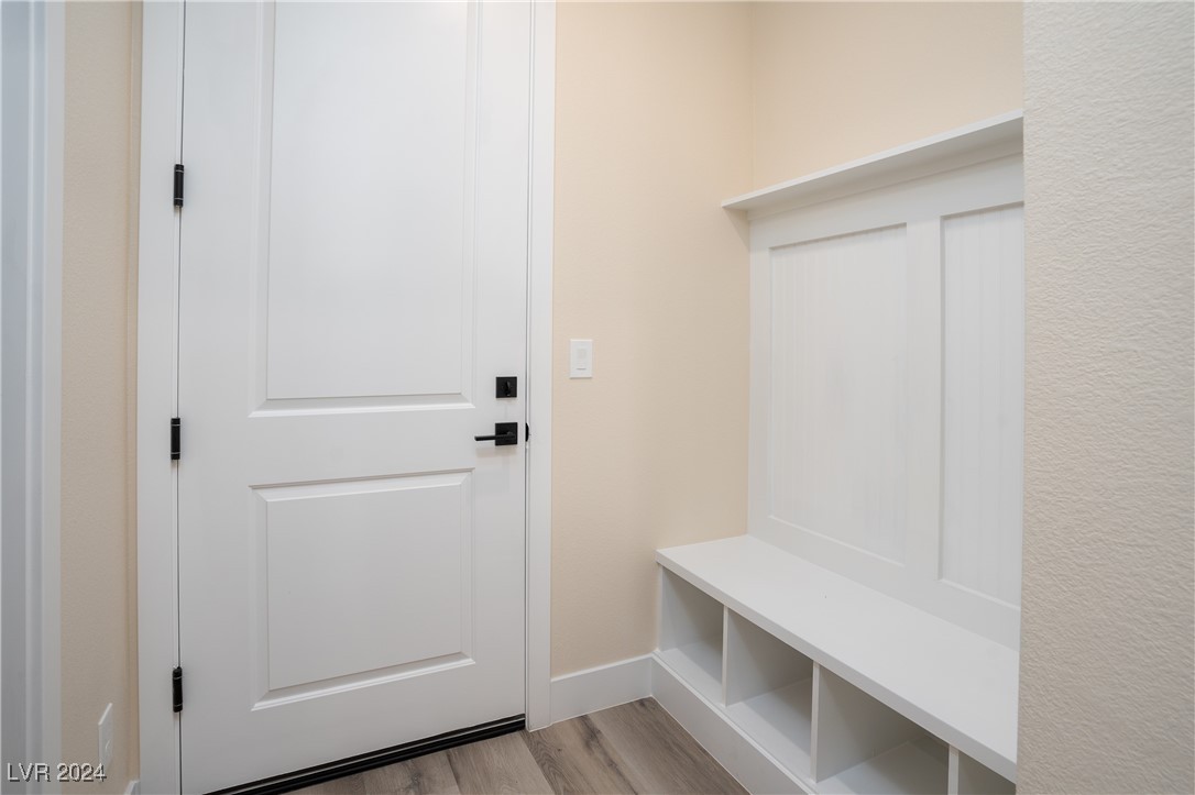 1661 East Laguna Street