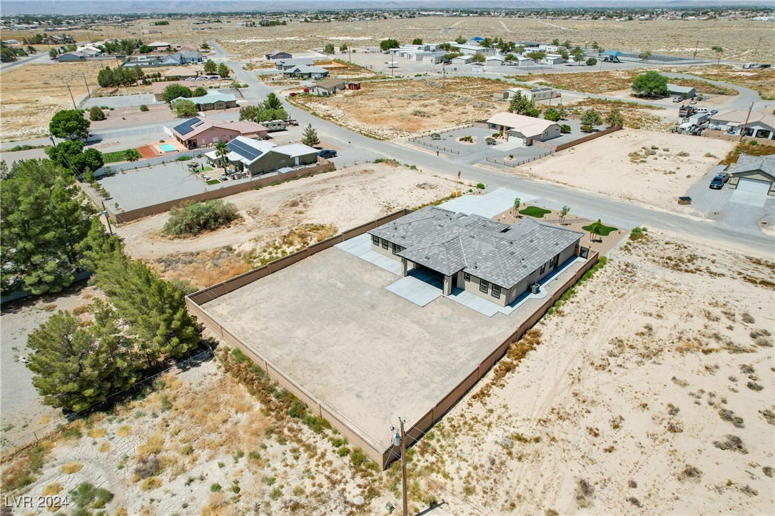 1661 East Laguna Street