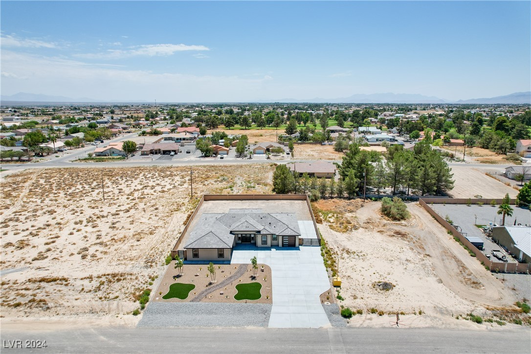 1661 East Laguna Street