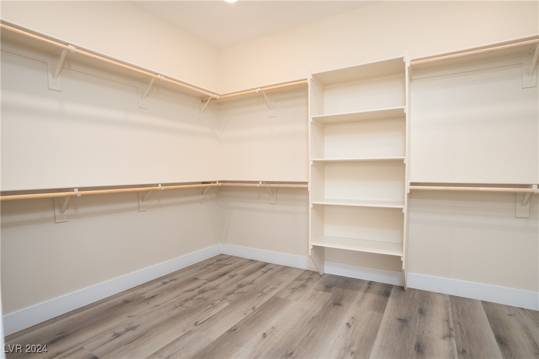 1661 East Laguna Street