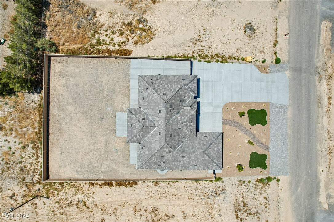 1661 East Laguna Street