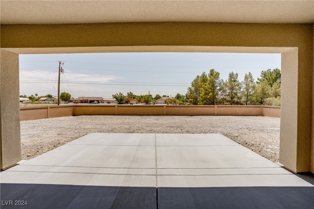 1661 East Laguna Street