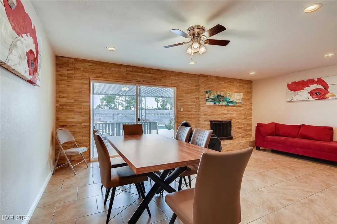 817 Palmhurst Drive