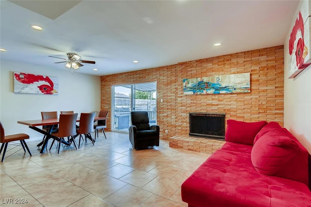817 Palmhurst Drive