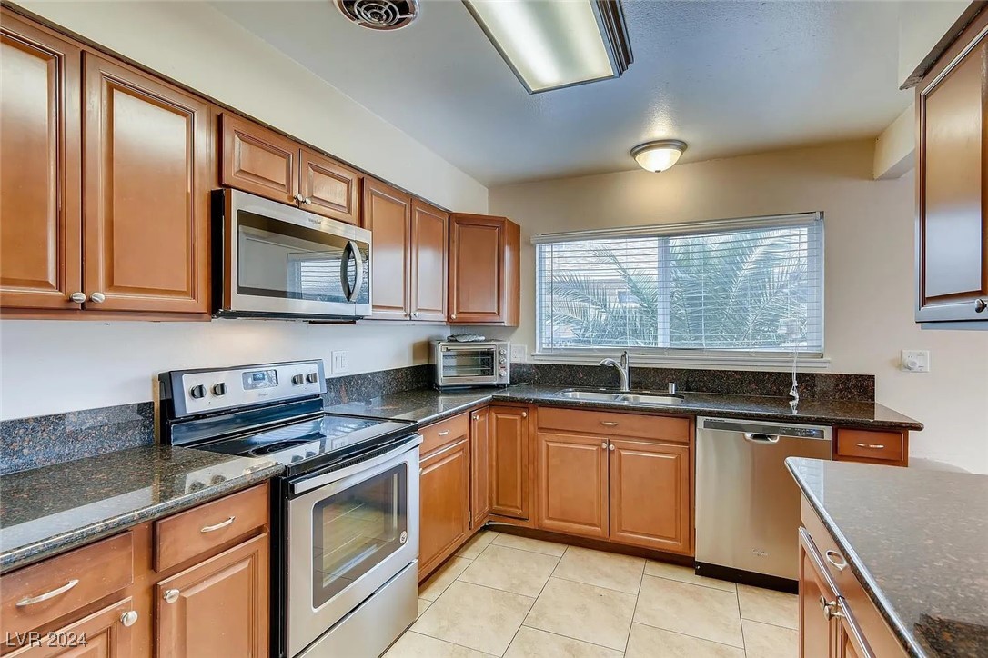 817 Palmhurst Drive