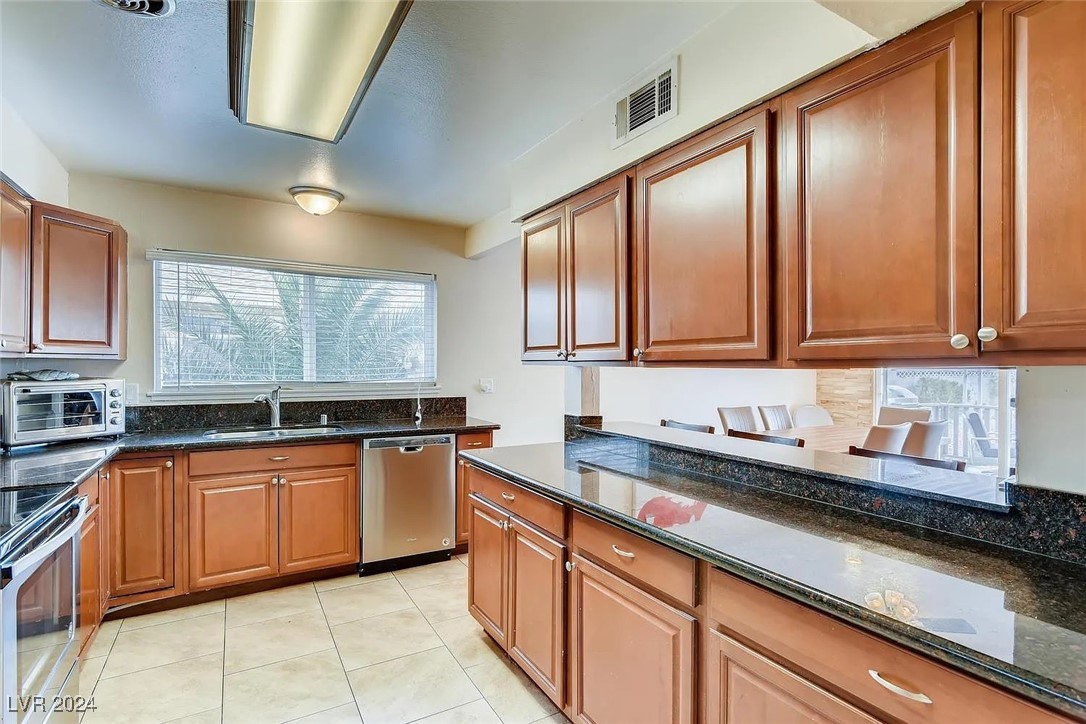 817 Palmhurst Drive