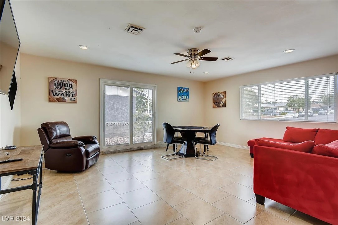 817 Palmhurst Drive