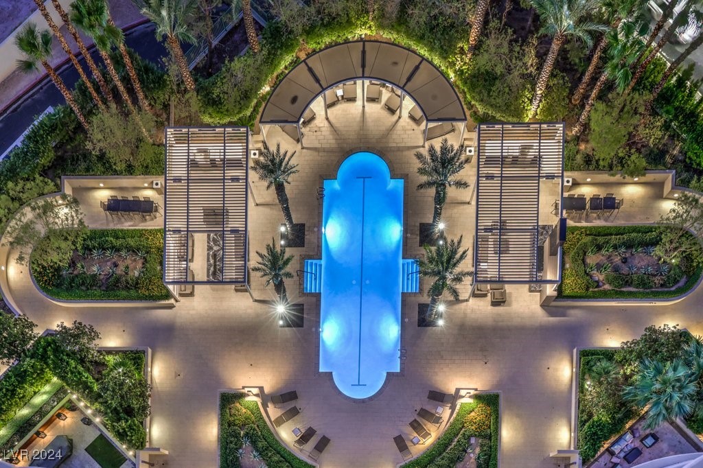 2777 Paradise Road 1502