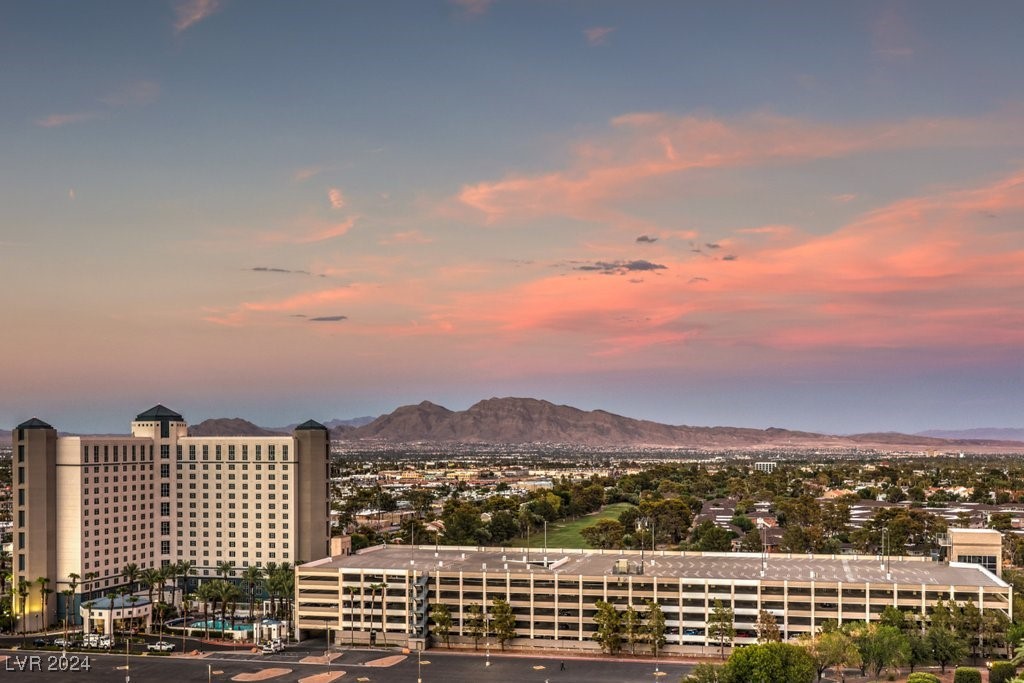 2777 Paradise Road 1502