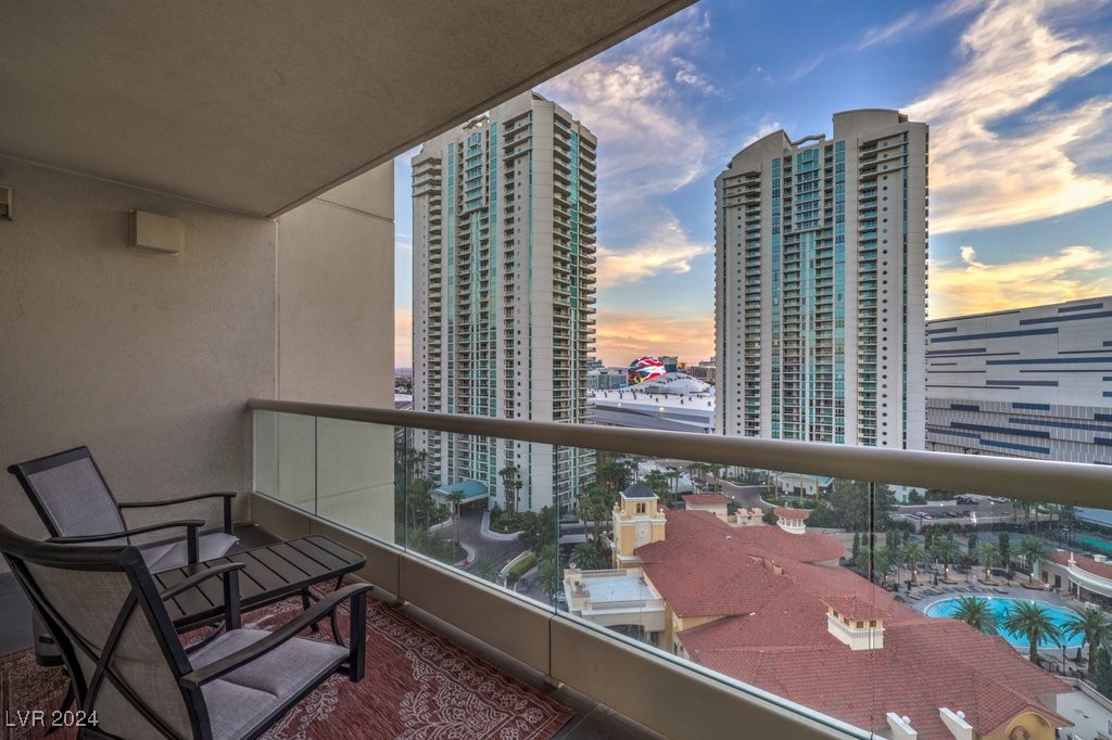 2777 Paradise Road 1502