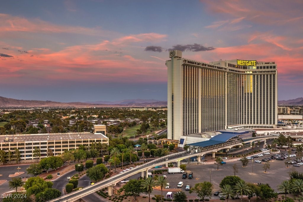 2777 Paradise Road 1502