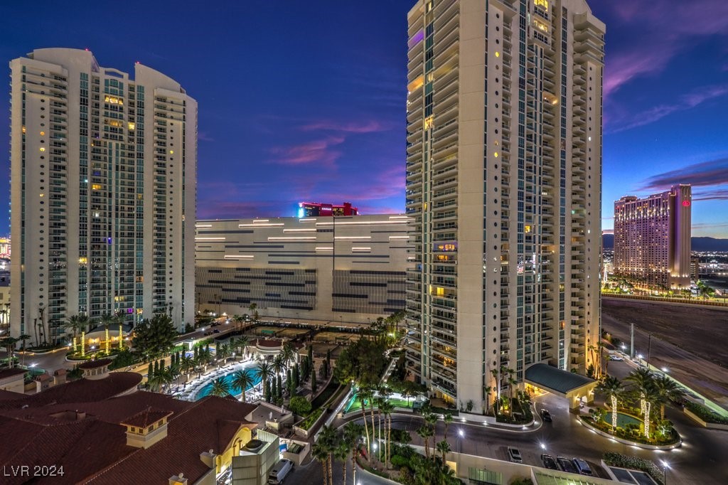 2777 Paradise Road 1502