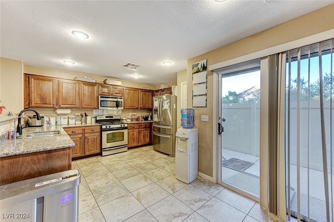 8876 Contrada Court