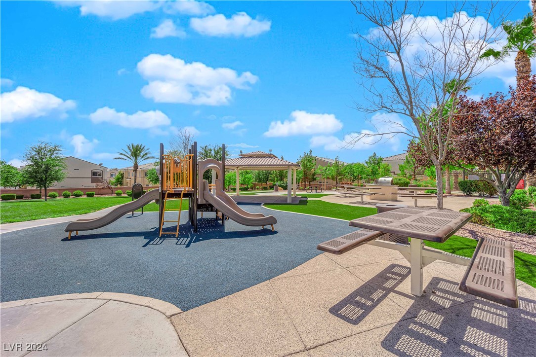 6316 Snap Ridge Street 201