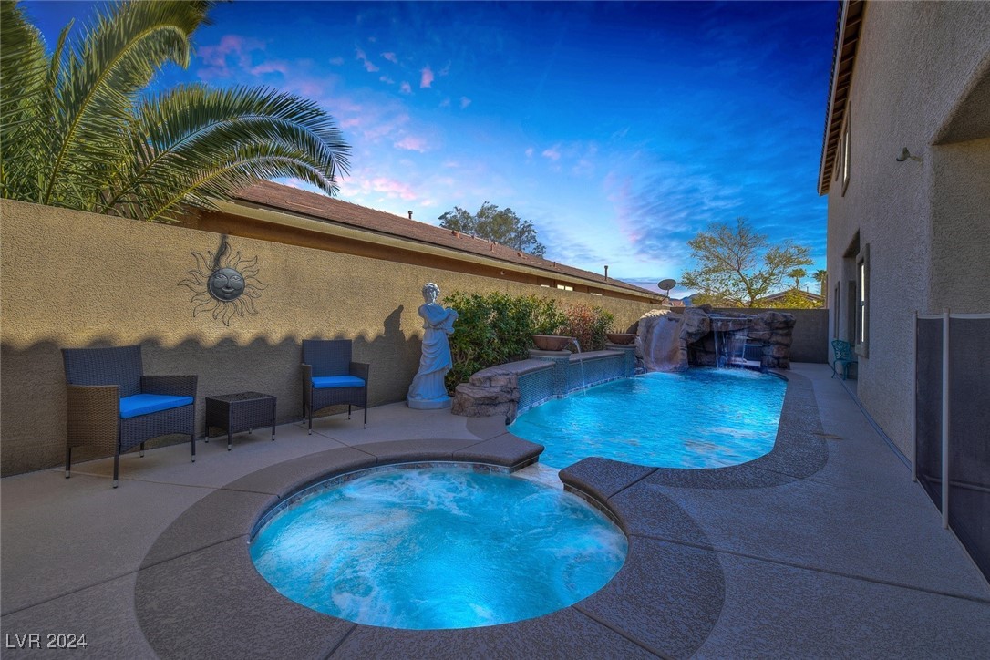 1696 Moss Canyon Avenue