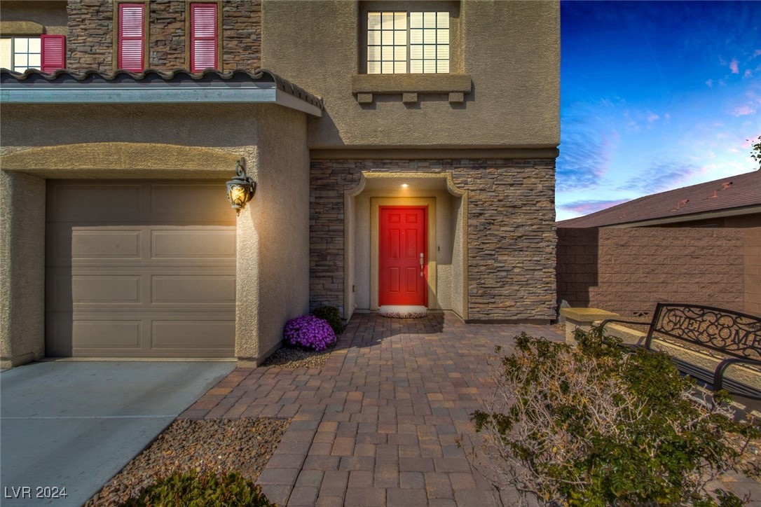 1696 Moss Canyon Avenue