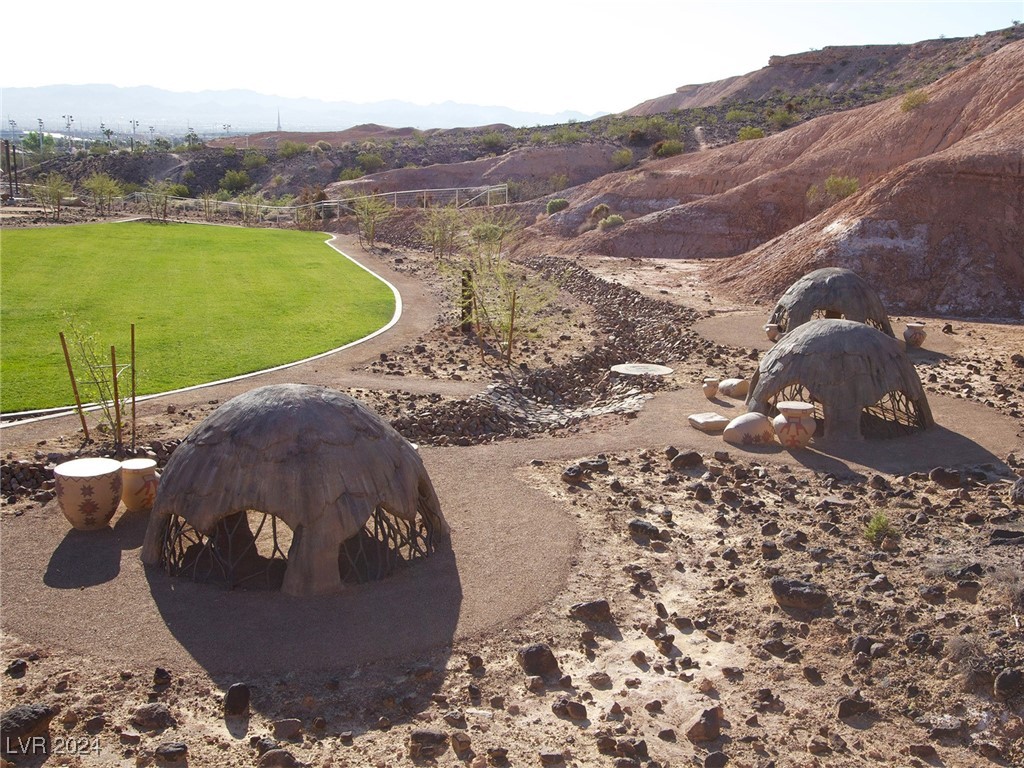 1696 Moss Canyon Avenue