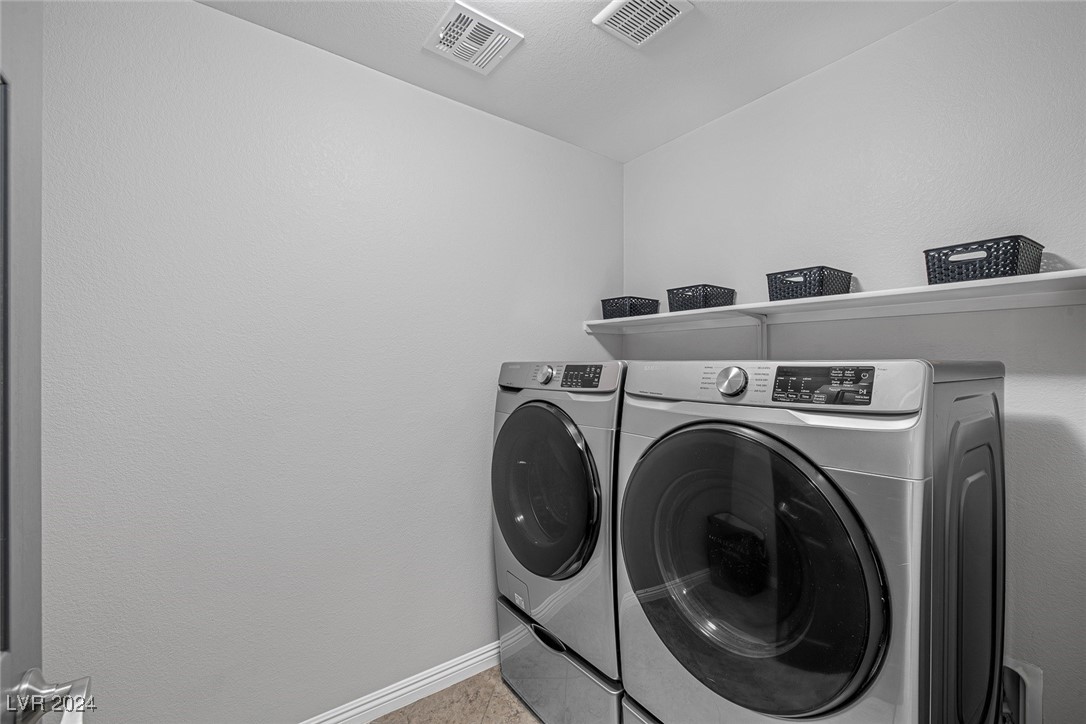 1696 Moss Canyon Avenue