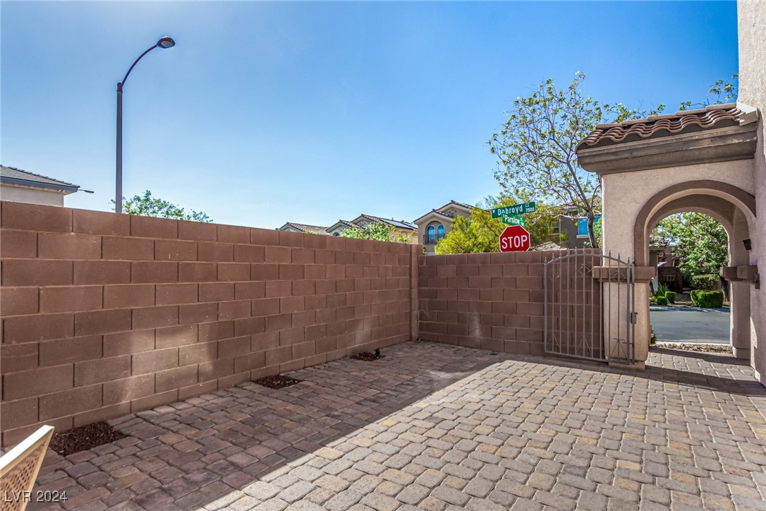 7514 Dobroyd Drive