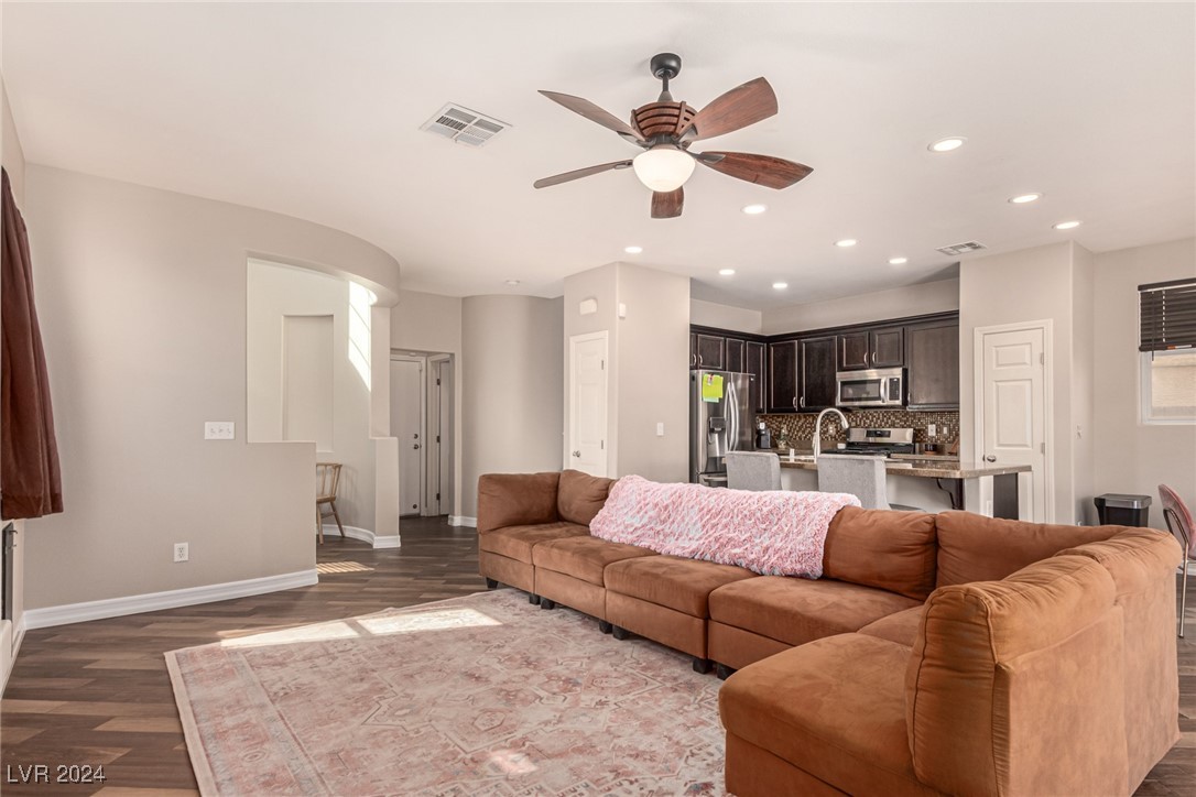 7514 Dobroyd Drive