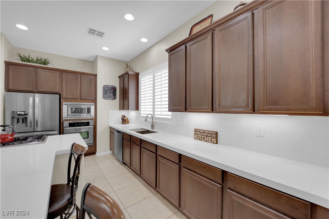 8627 Lavender Ridge Street