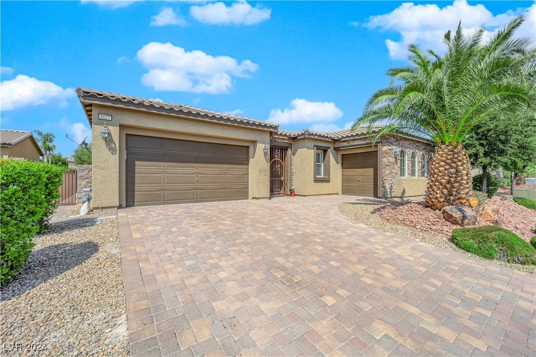 8627 Lavender Ridge Street