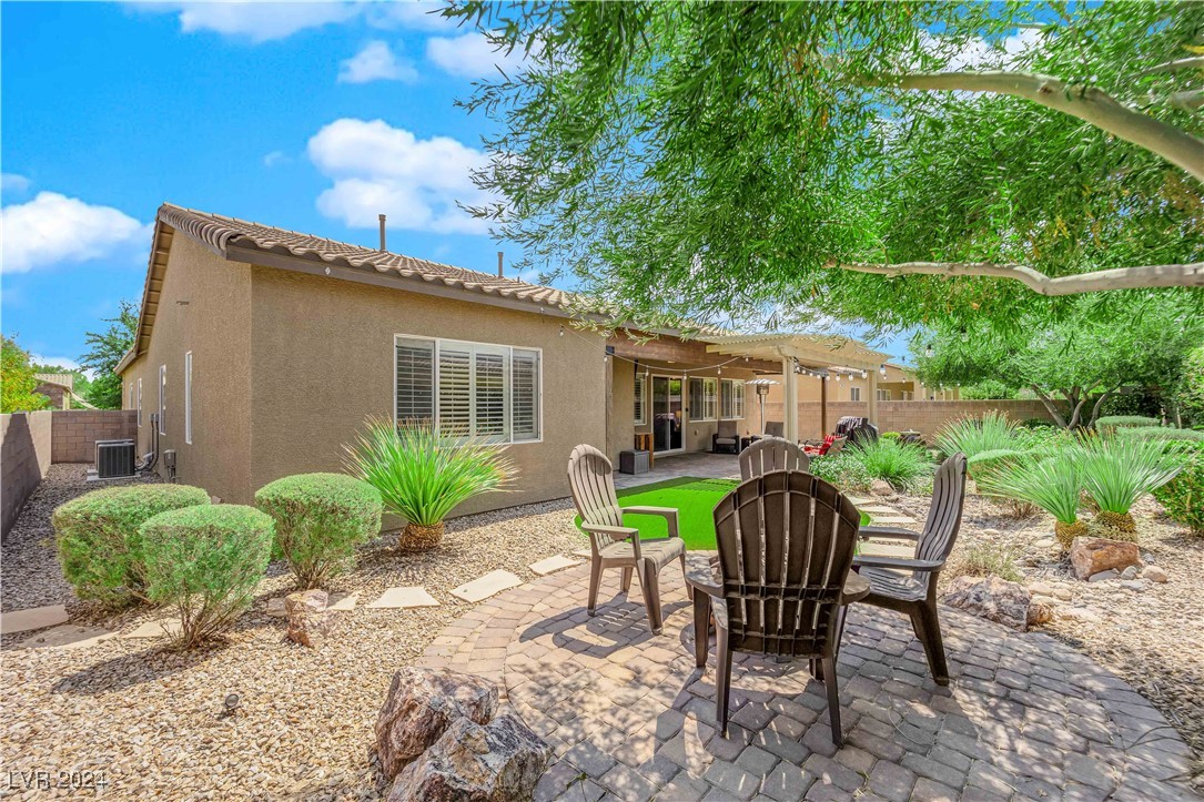 8627 Lavender Ridge Street