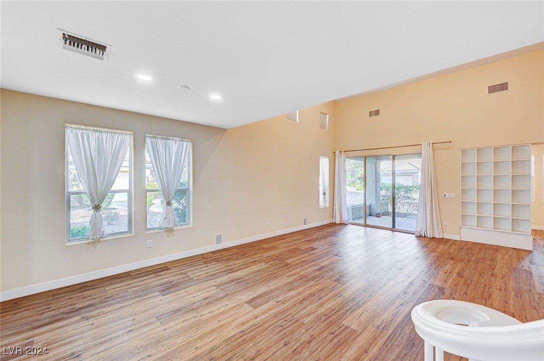 2024 Summer Cove Court 101