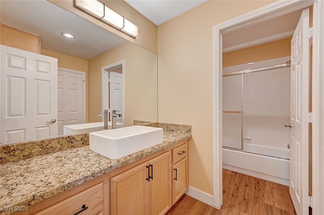 2024 Summer Cove Court 101