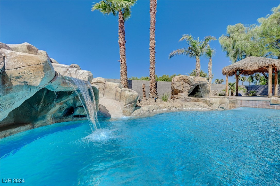 8216 Cedar Mesa Avenue