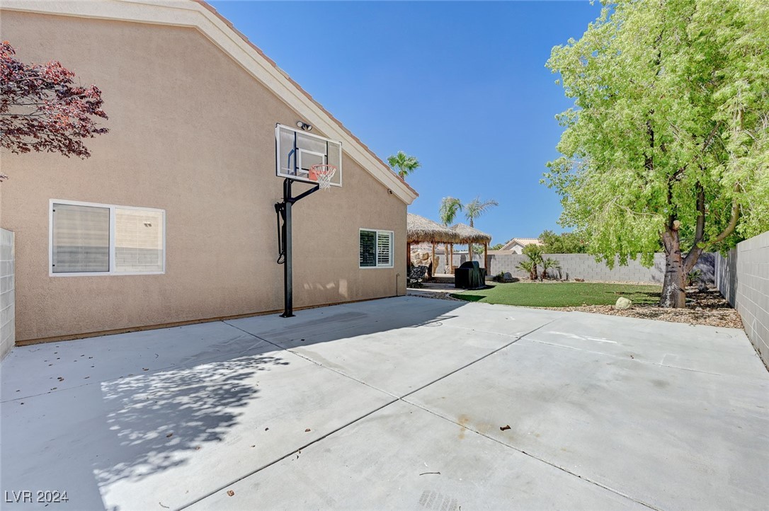 8216 Cedar Mesa Avenue