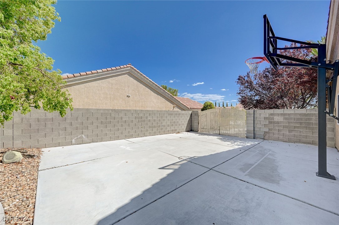 8216 Cedar Mesa Avenue