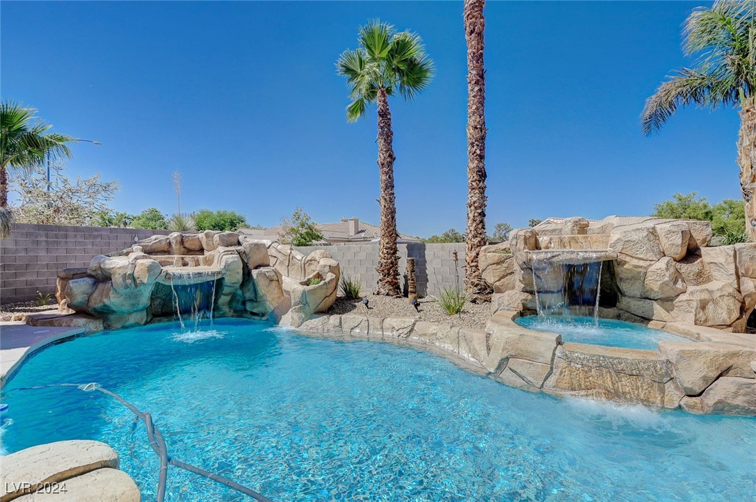 8216 Cedar Mesa Avenue