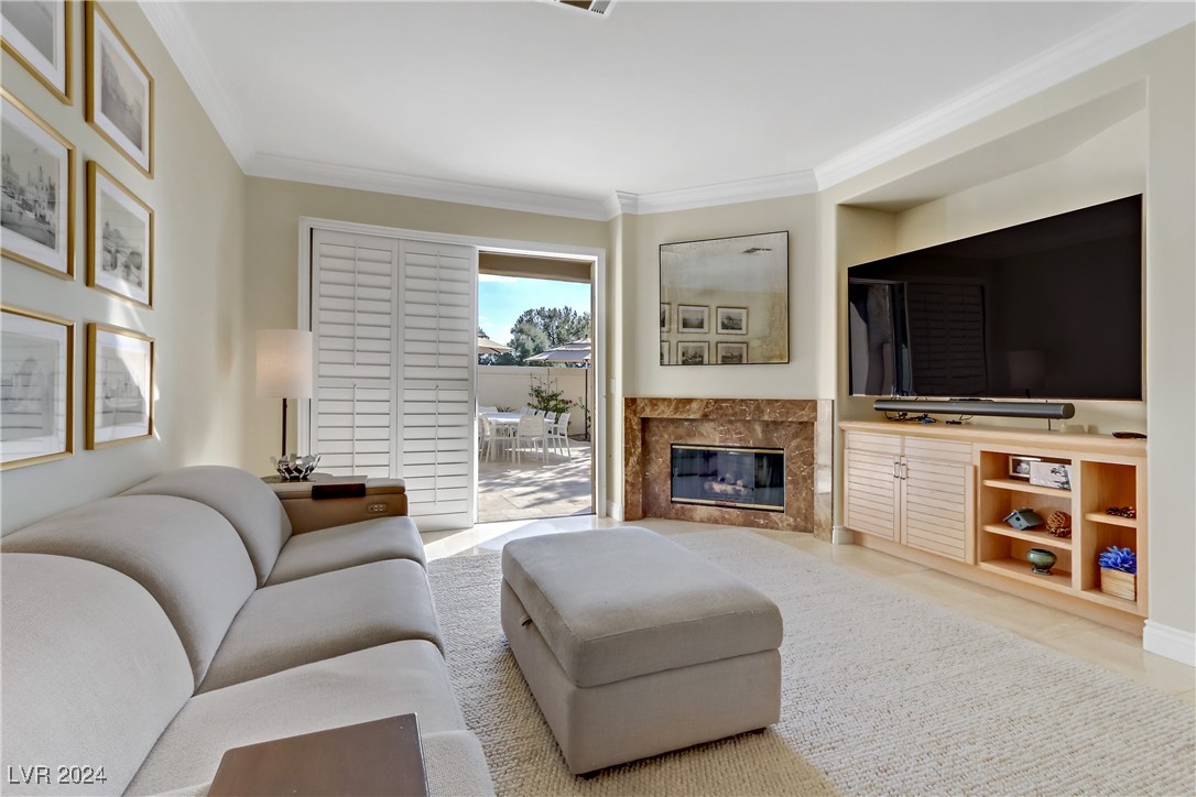 8225 Crow Valley Lane