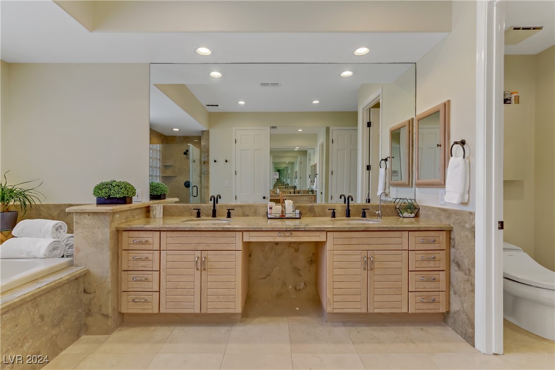 8225 Crow Valley Lane