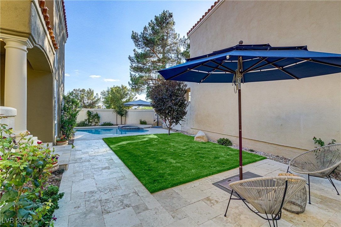 8225 Crow Valley Lane