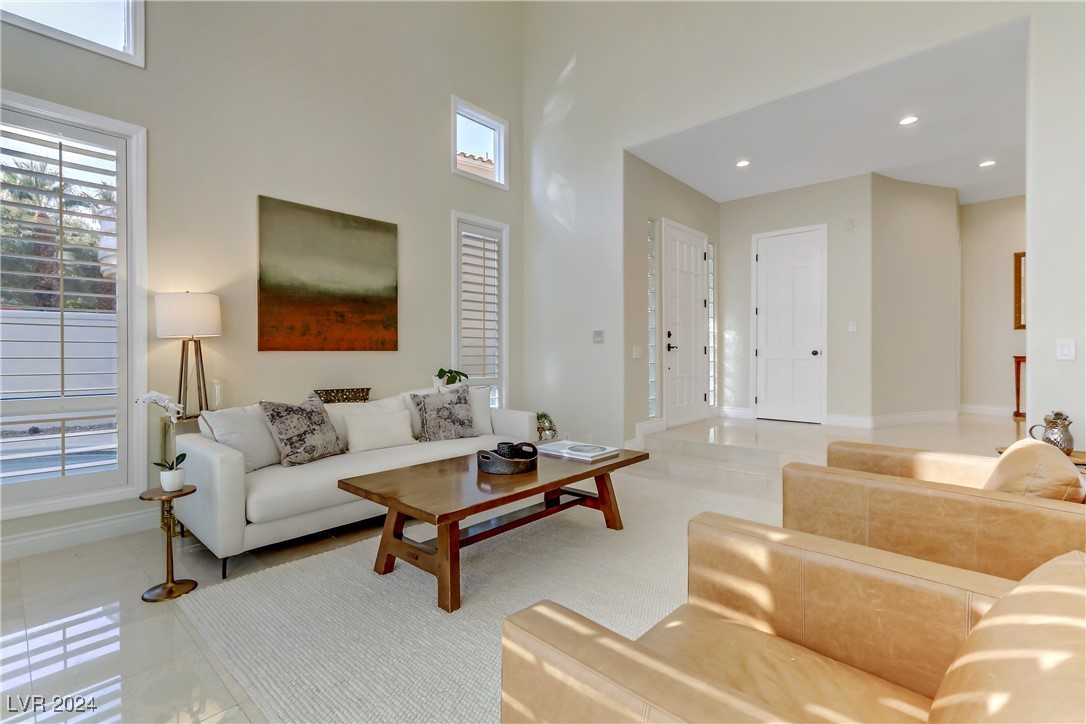 8225 Crow Valley Lane