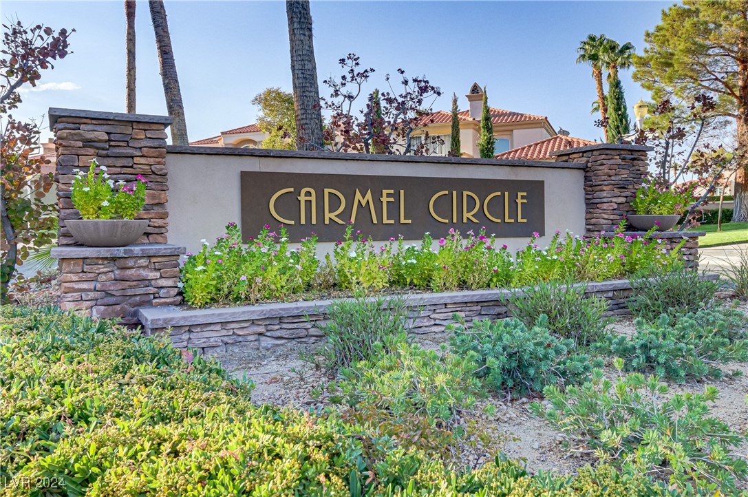 8225 Crow Valley Lane