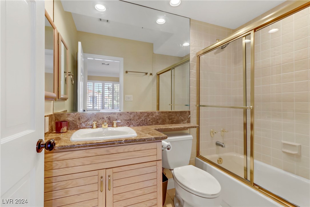 8225 Crow Valley Lane