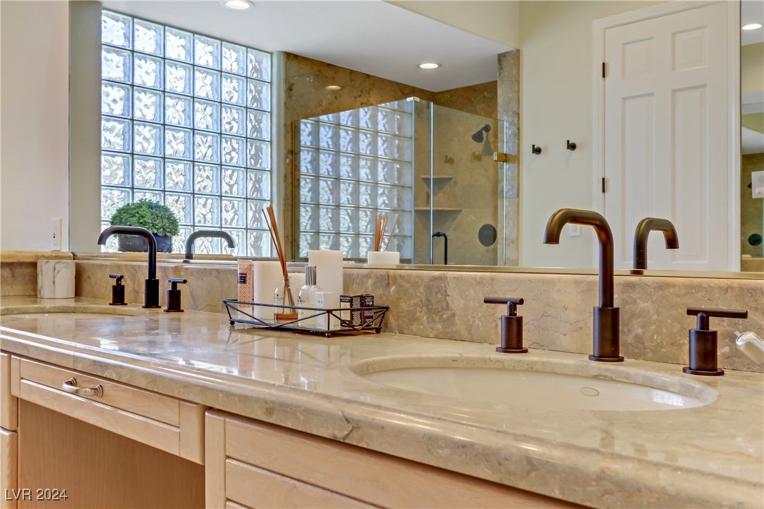 8225 Crow Valley Lane