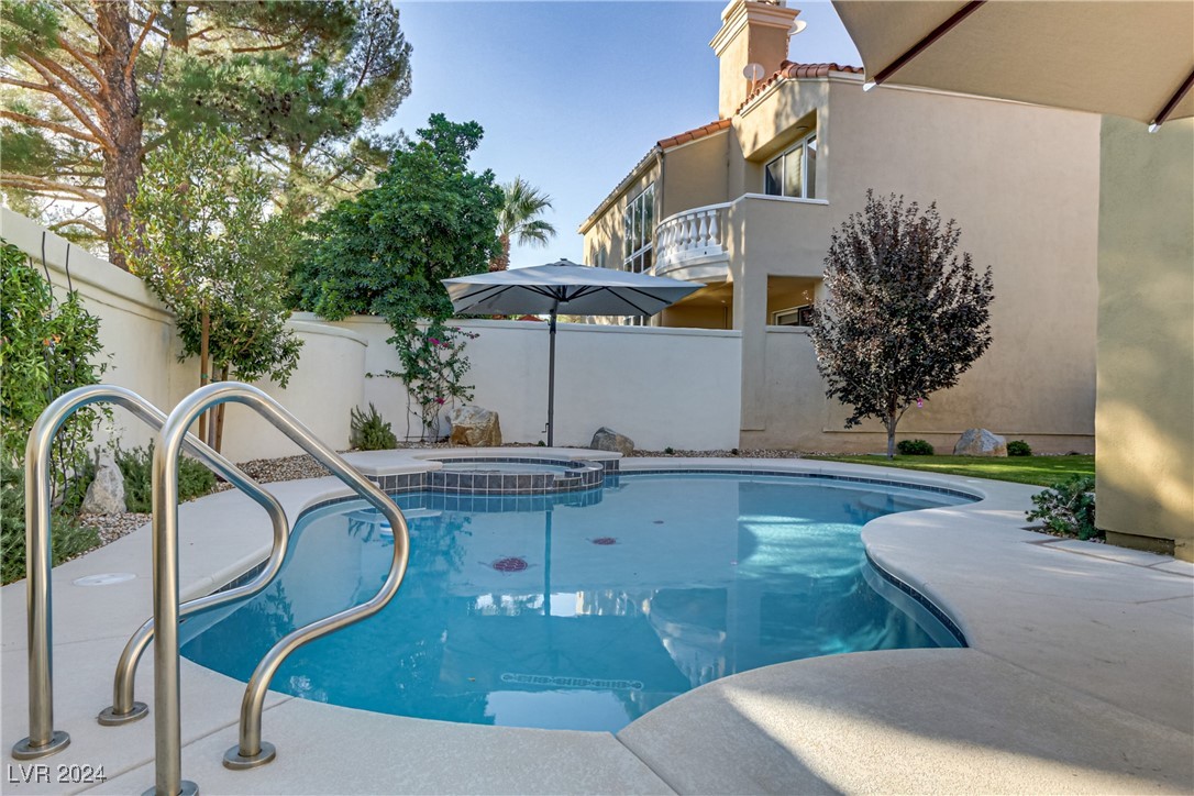 8225 Crow Valley Lane